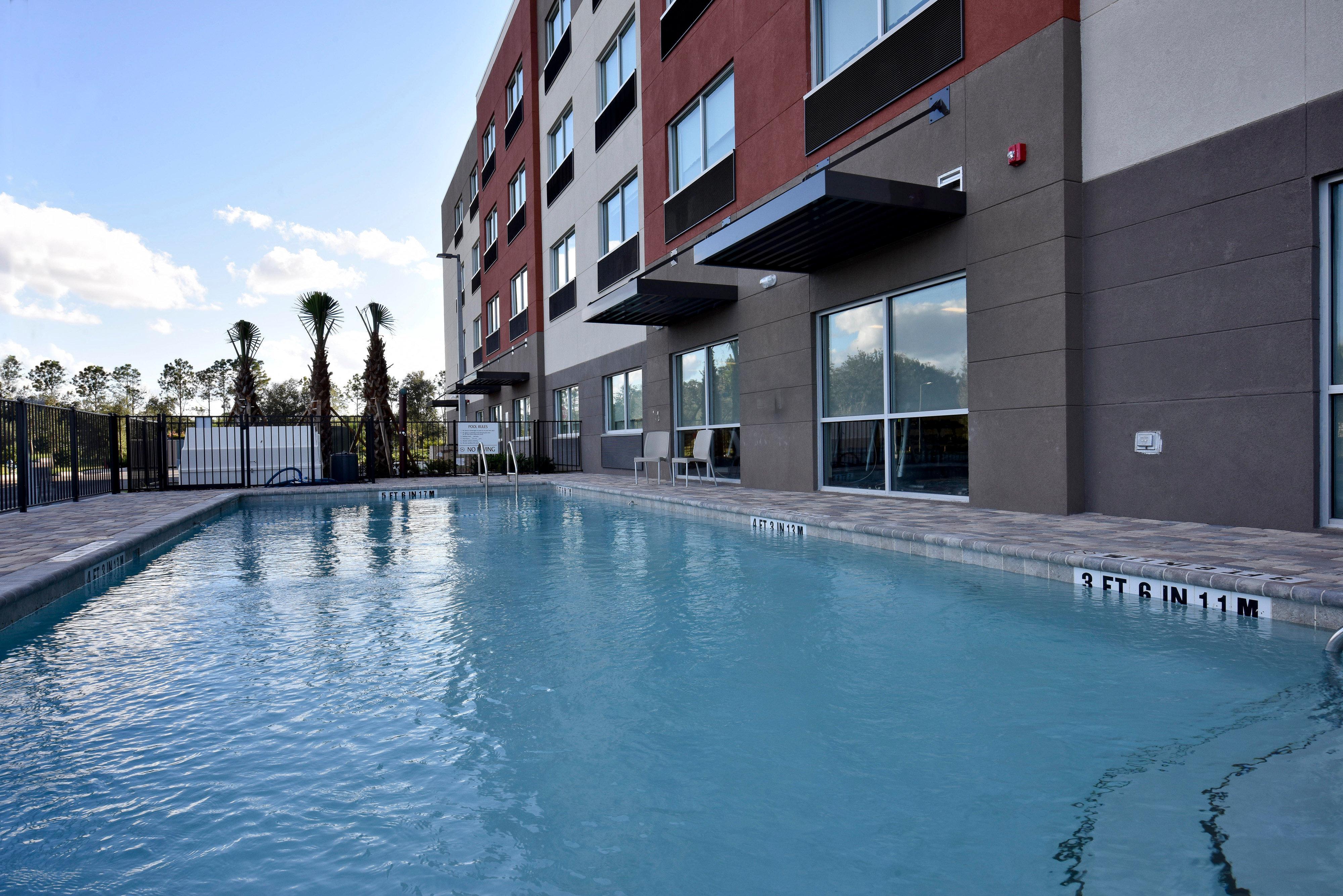 Express & - Orlando - Southeast By Ihg Hotel